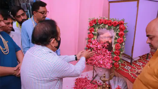 मजलिस पार्क में हुआ ‘राकेश भारद्वाज चौक’ का नामकरण, हर्षवर्धन भी हुए शामिल 