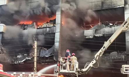 मुंडका आग : उत्तरी दिल्ली नगर निगम ने तीन अधिकारियों को सस्पेंड किया