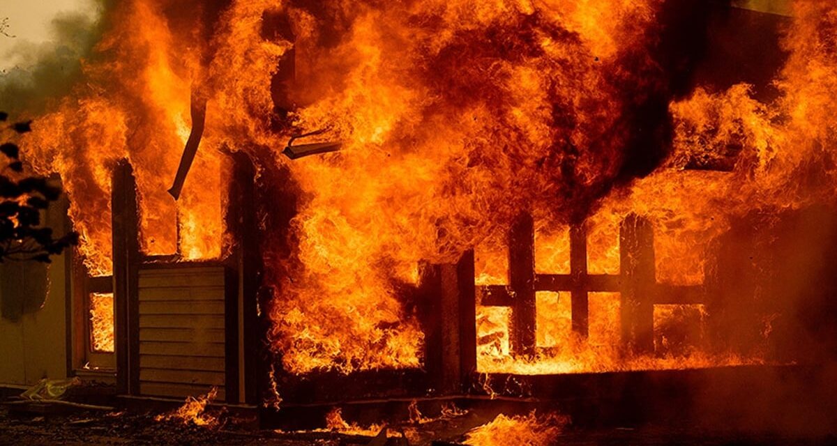 पश्चिमी दिल्ली में गोदाम में लगी आग, एक व्यक्ति की मौत