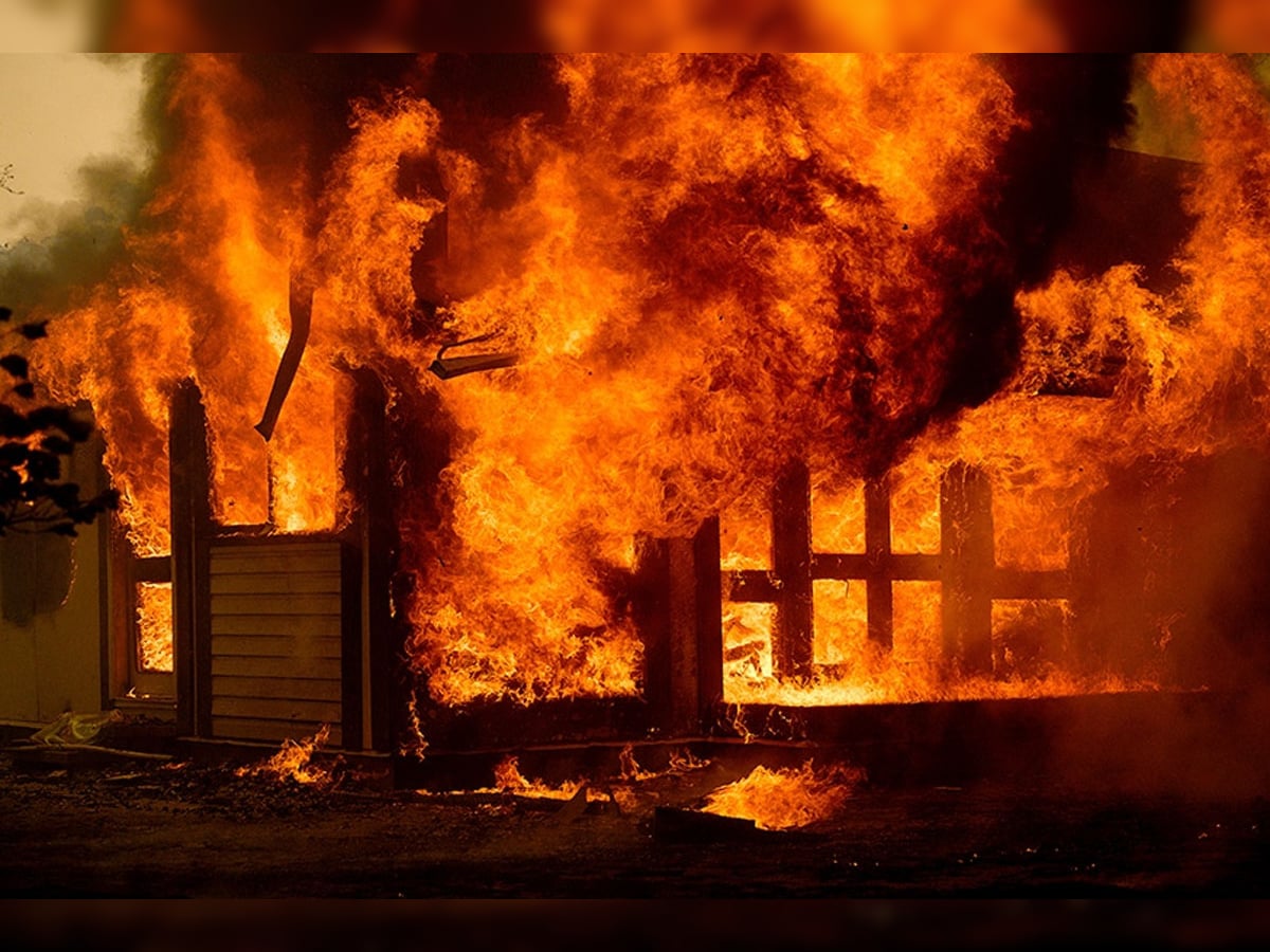 पश्चिमी दिल्ली में गोदाम में लगी आग, एक व्यक्ति की मौत